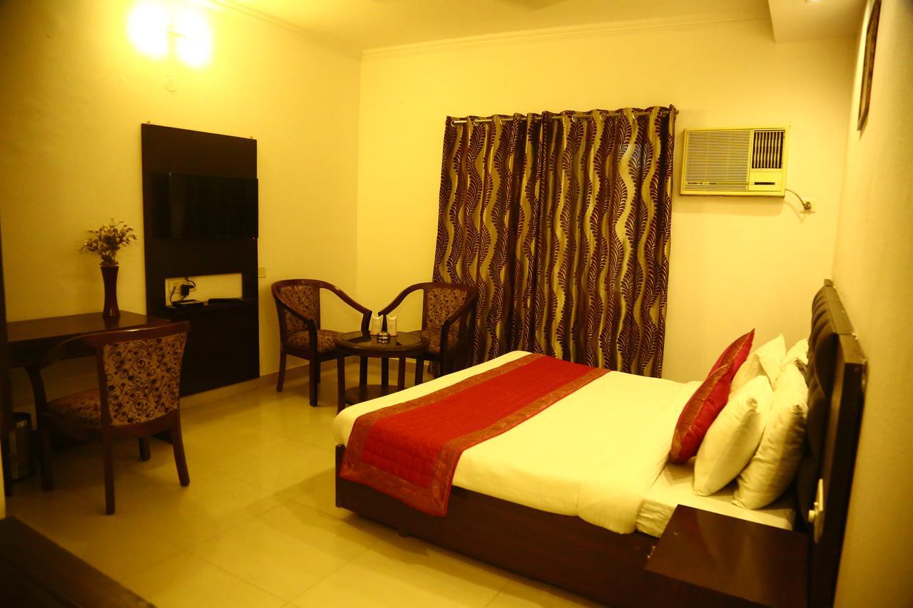 Hotel Smart Inn 2 新德里 外观 照片